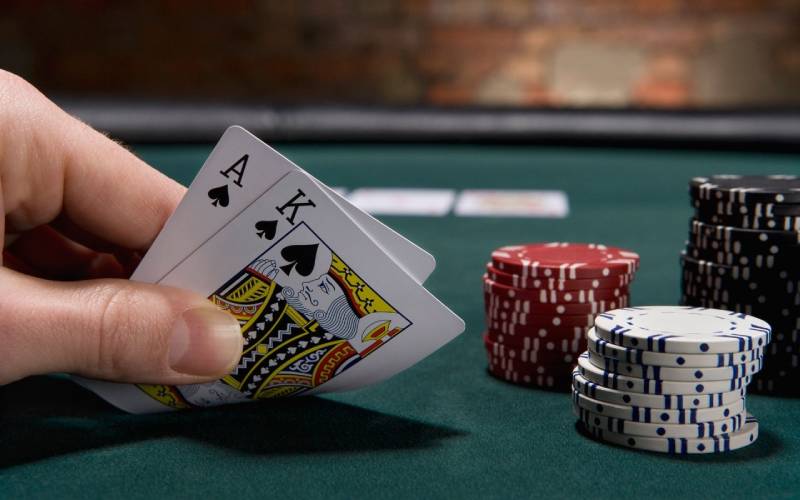 Hướng Dẫn Chơi Poker Dễ Nắm Cho Người Mới 2 Poker là gì?